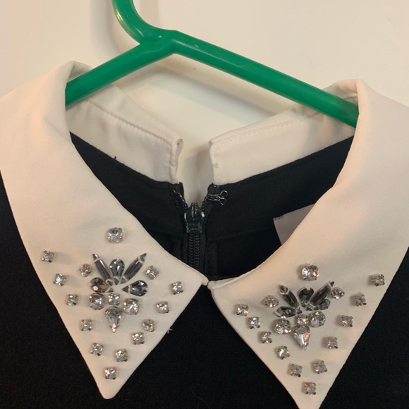 Black dress white embellished collar - Picture 3 of 4